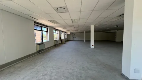 WhatsApp Image 2024-12-19 at 15.51.45 Large.